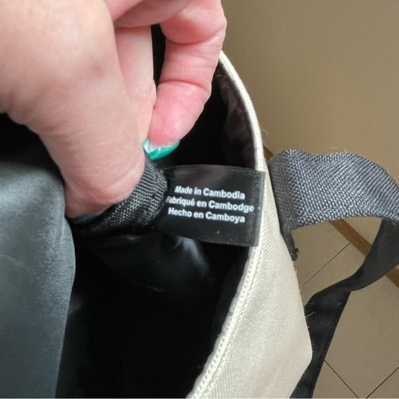 Marvellous Makeup/Beach Tote, Graphic Tote - Picture 10 of 14